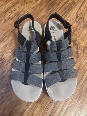 Clarks Gray Multi-Strap Cloudsteppers Sandals